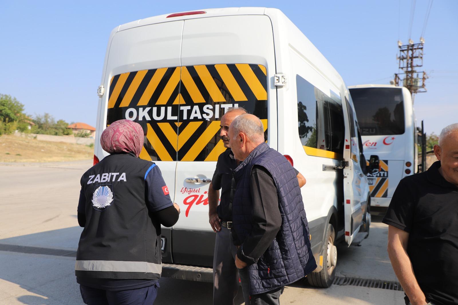 zabita-ekiplerimiz-okul-servislerindeki-denetimlerini-surduruyor