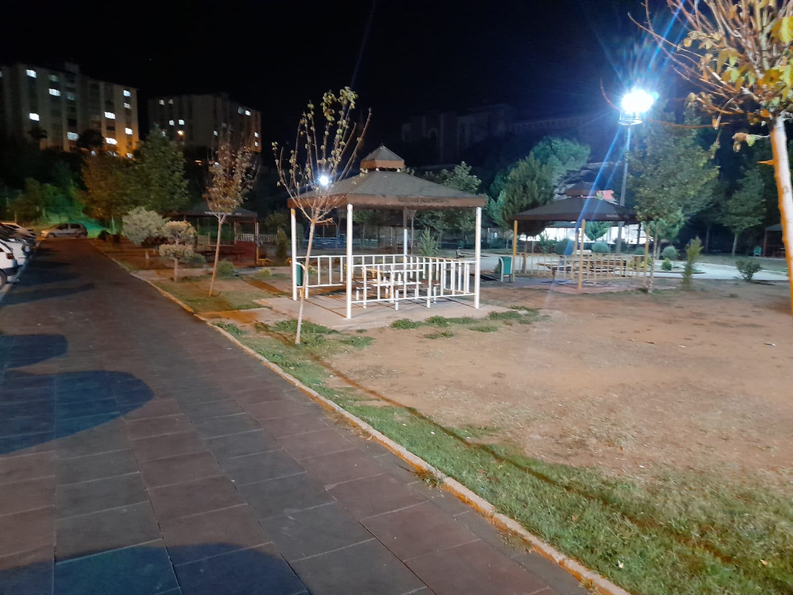 daha-aydinlik-daha-guvenli-parklar
