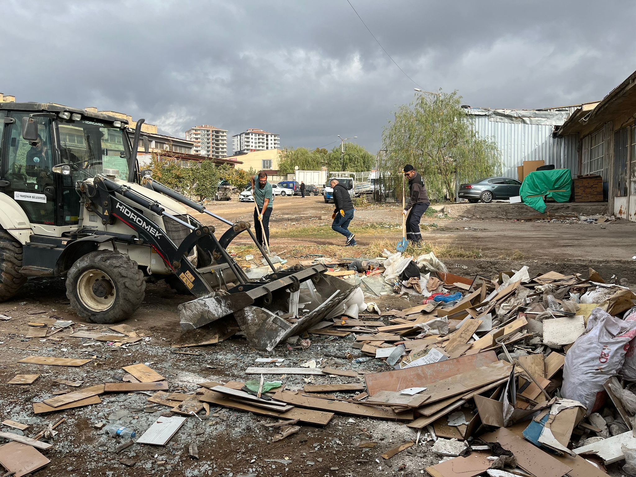 ilcemiz-genelinde-temizlik-calismalarimiz-suruyor-1