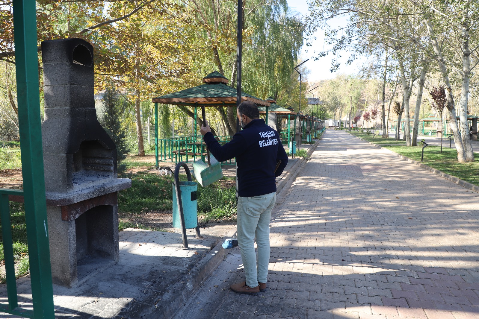 cetin-kocdogan-aile-parkimiz-her-gun-tertemiz