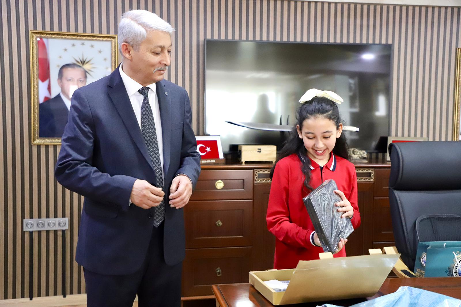 23-nisan-ulusal-egemenlik-ve-cocuk-bayrami-kutlu-olsun