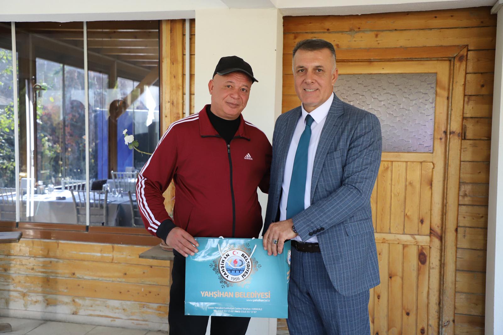 emekli-olan-personellerimize-veda-yemegi-duzenledik