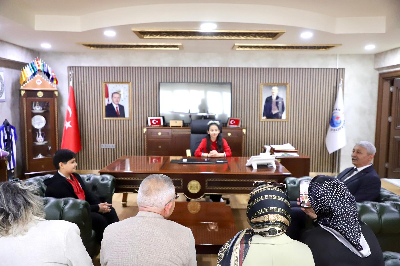 23-nisan-ulusal-egemenlik-ve-cocuk-bayrami-kutlu-olsun