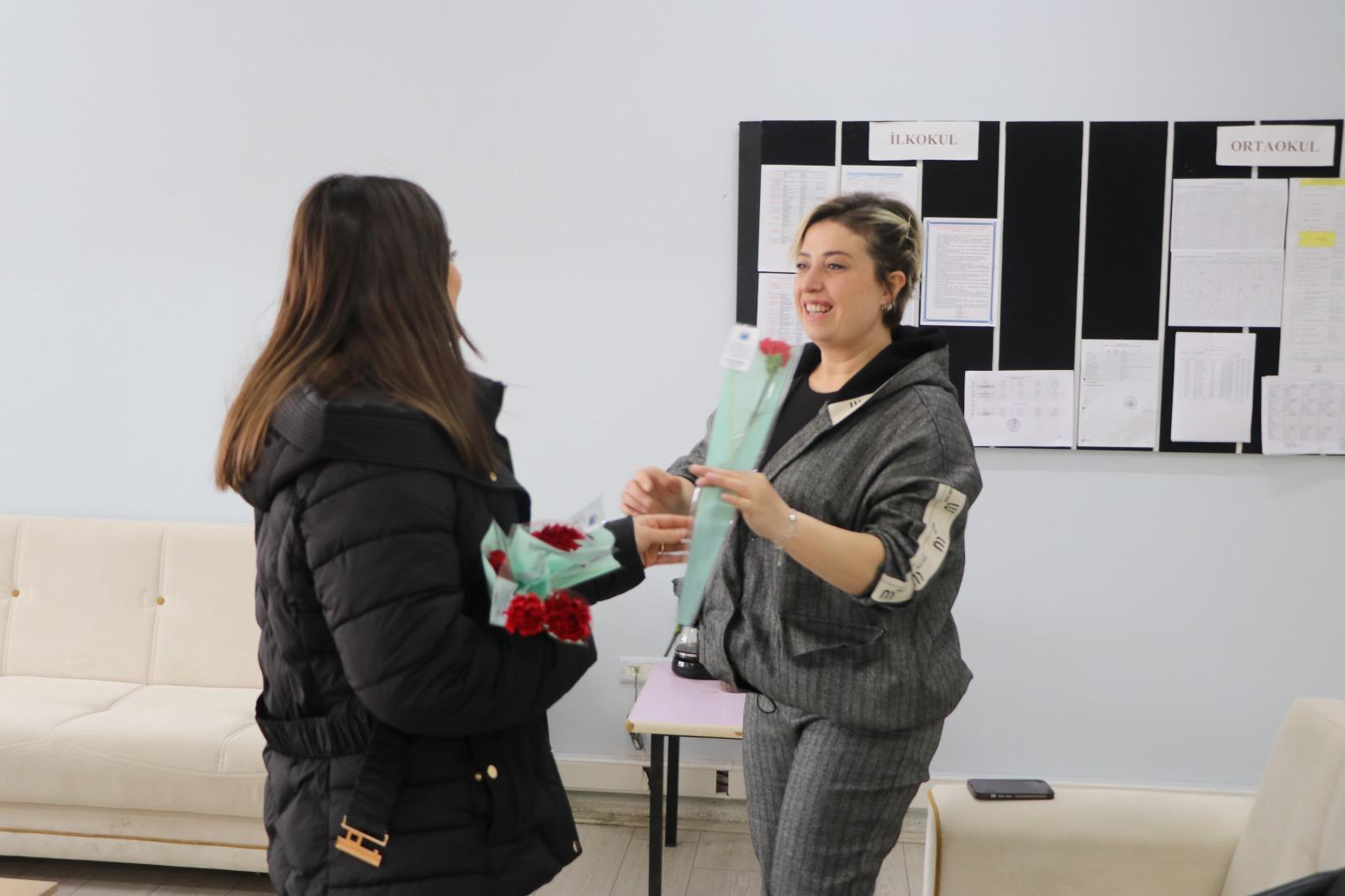 8-mart-dunya-kadinlar-gunu-kutlu-olsun