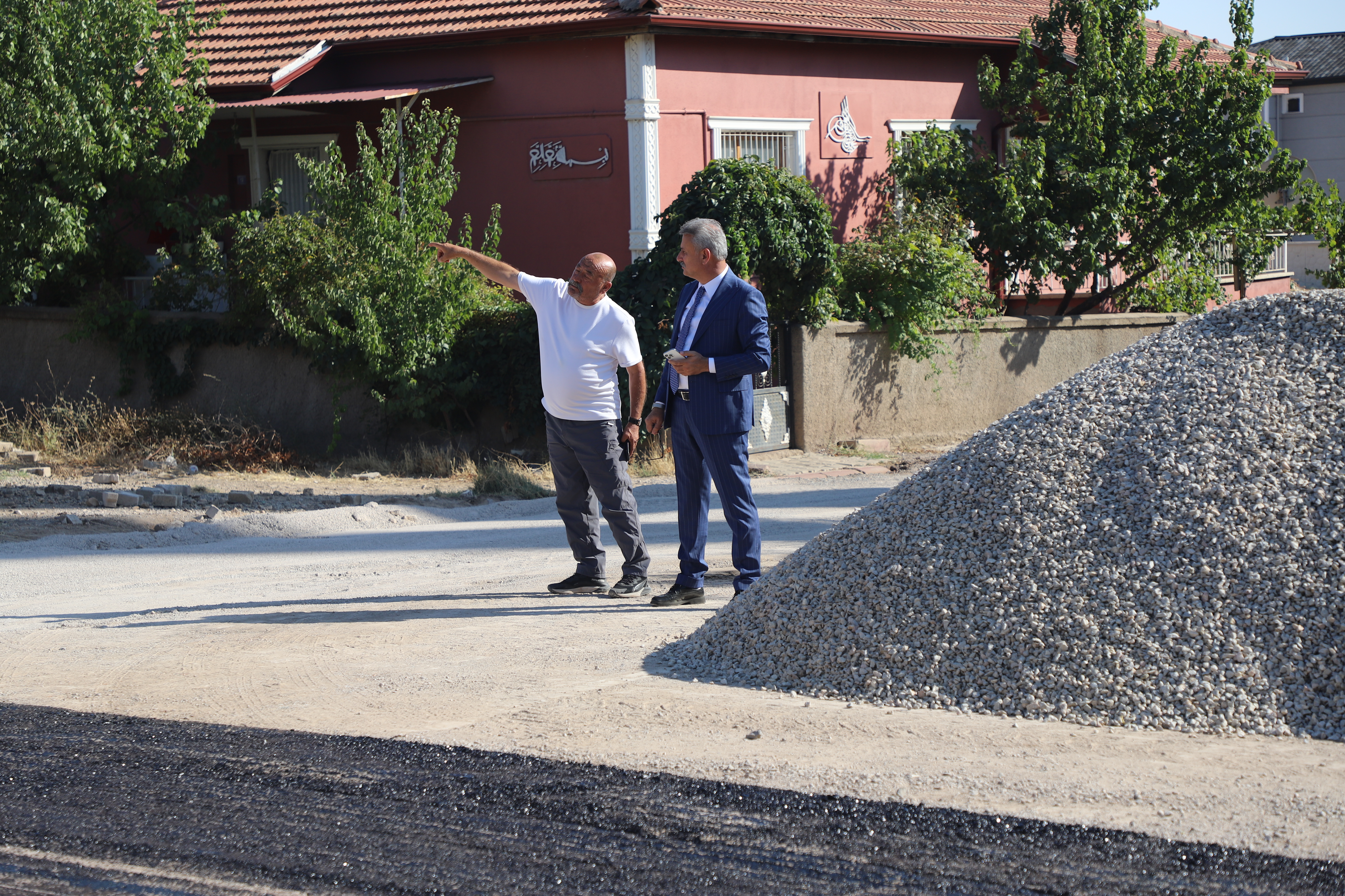 ERENLER MAHALLESİ HAK ETTİĞİ HİZMETE KAVUŞUYOR